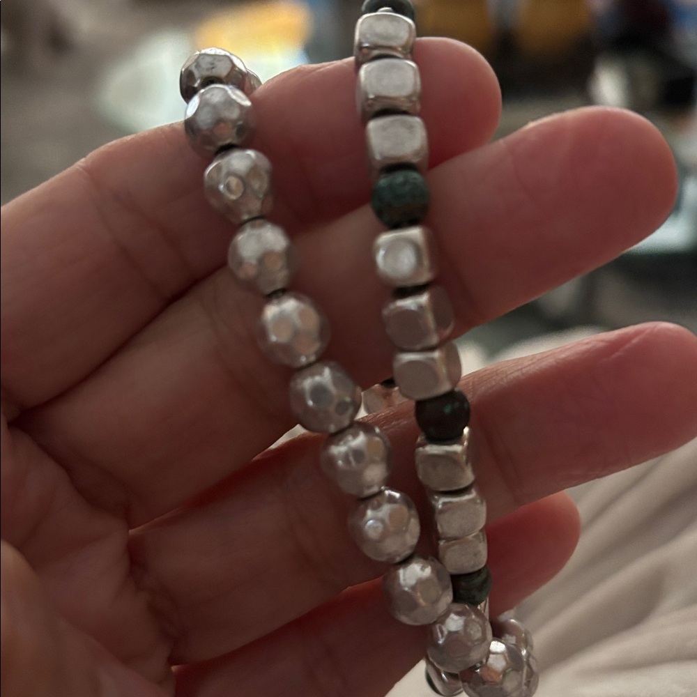 Source Unknown Silver And Green Charm Bracelet - image 3